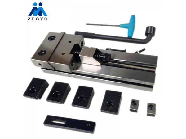The production line of precision flat pliers for founder machine tool has been completed